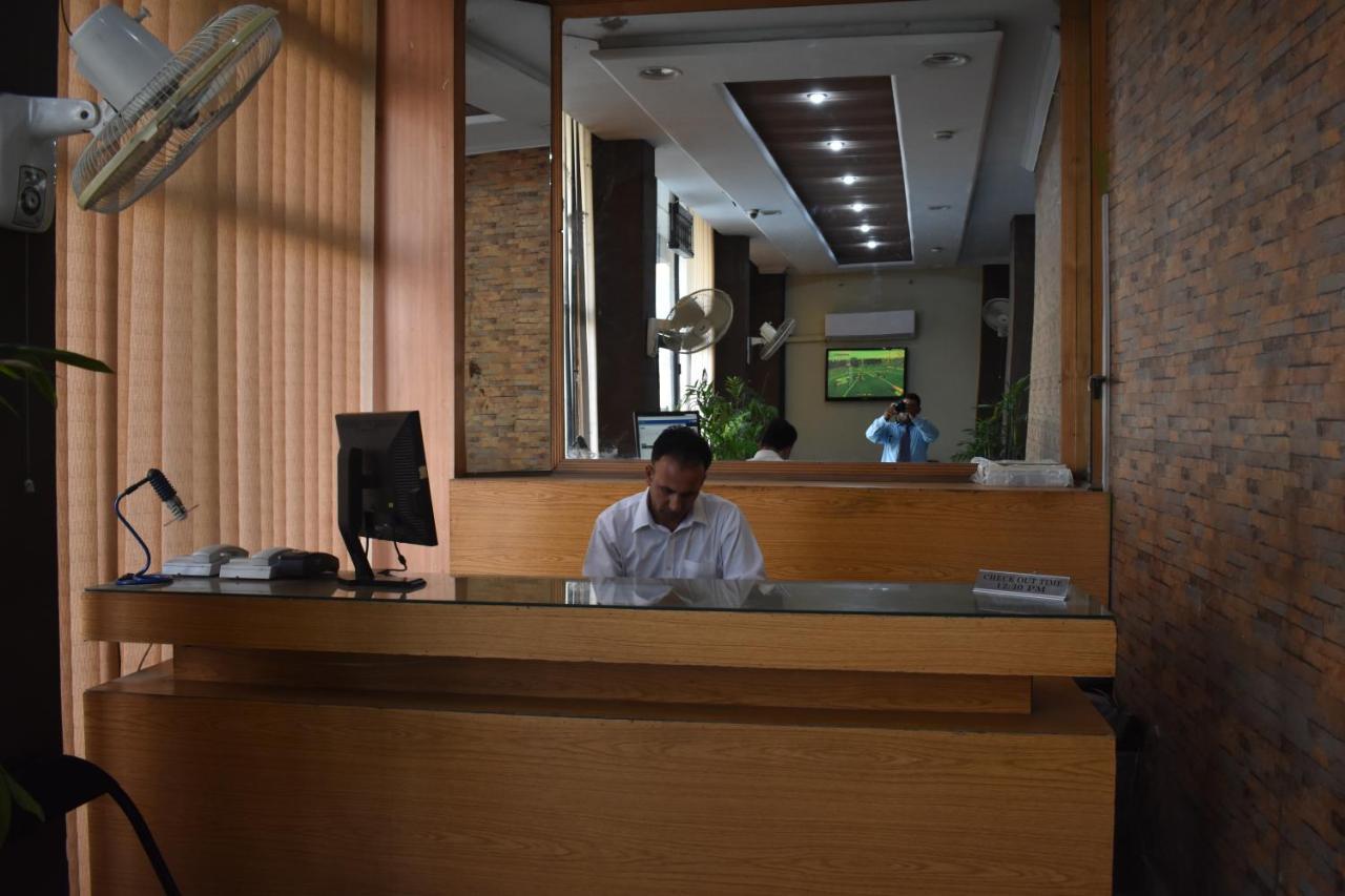 Hotel Avanti راوالبيندي المظهر الخارجي الصورة